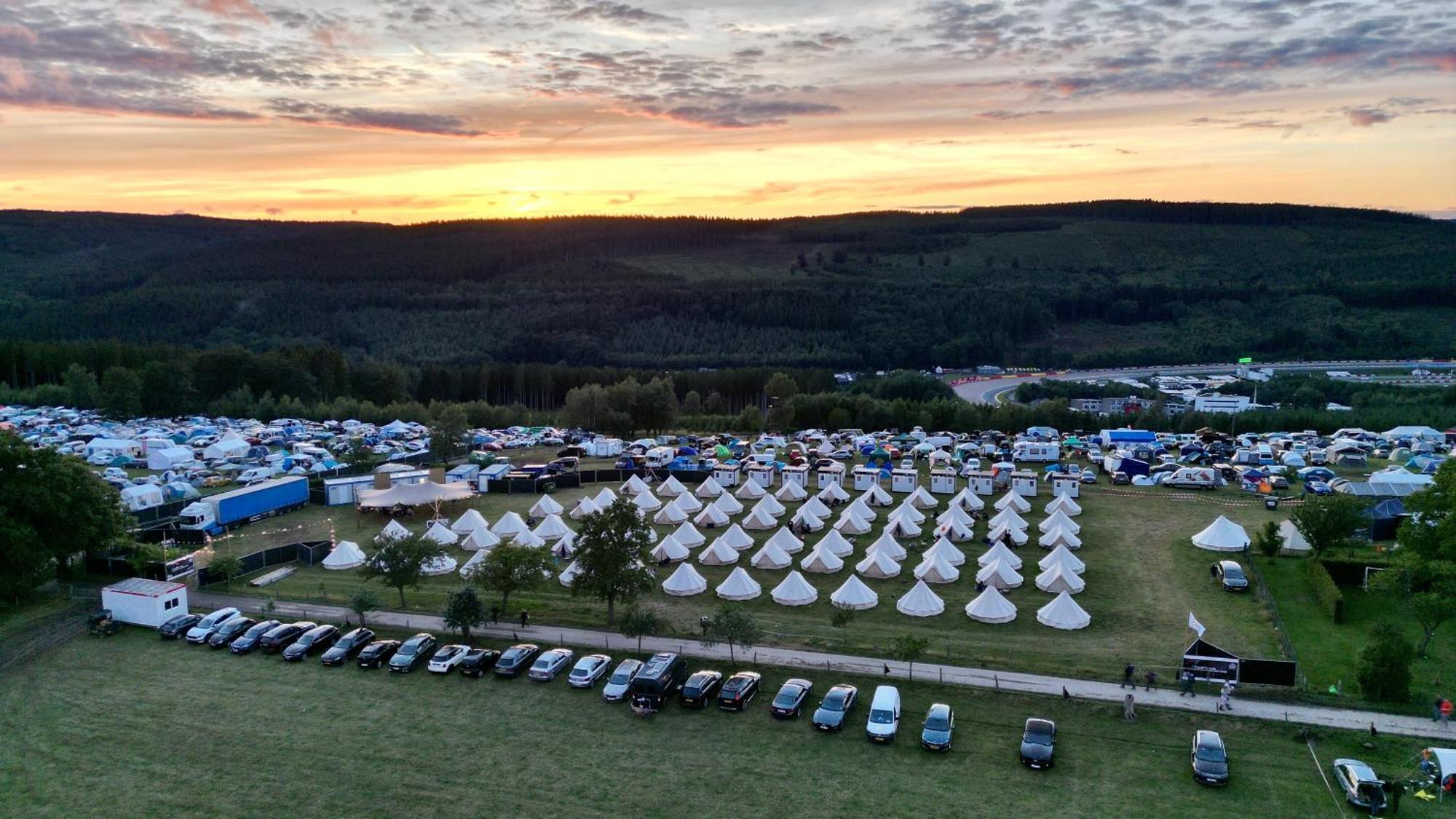 Grandprixcamp Closest To The Track Including Track View Stavelot Ngoại thất bức ảnh